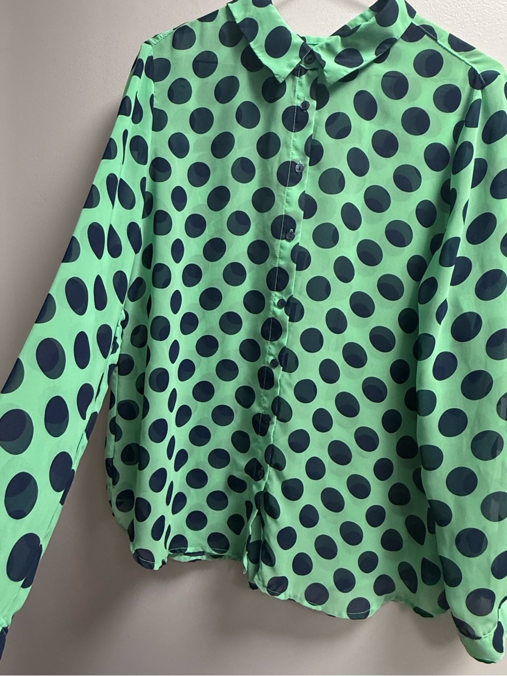 EUC Liz Claiborne Semi-Sheer Mint Green w/Navy Polka Dots L